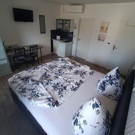 Boardinghouse Sinsheim Zentral Am Burgplatz Hostel Екстериор снимка