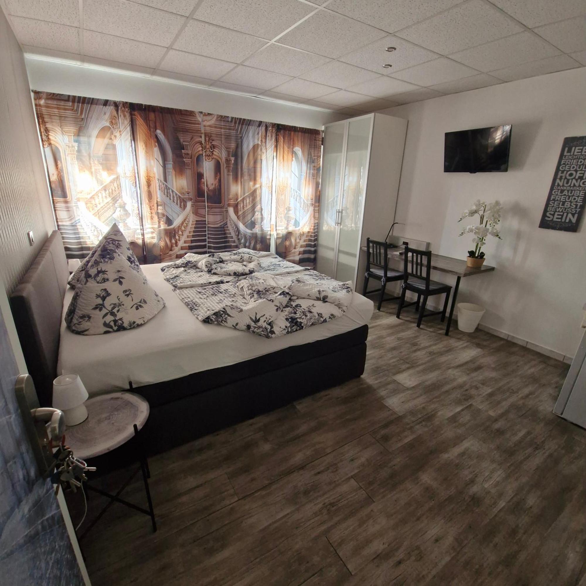 Boardinghouse Sinsheim Zentral Am Burgplatz Hostel Екстериор снимка