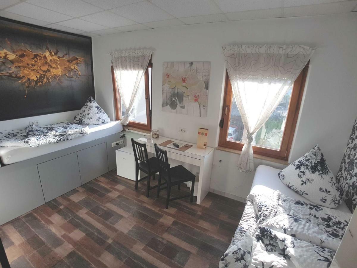 Boardinghouse Sinsheim Zentral Am Burgplatz Hostel Екстериор снимка